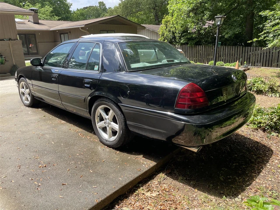 2004 Mercury Marauder - Image 9 of 31