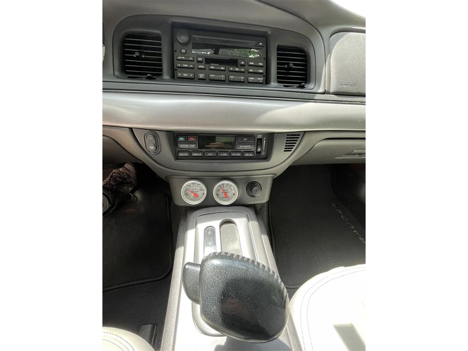 2004 Mercury Marauder - Image 14 of 31