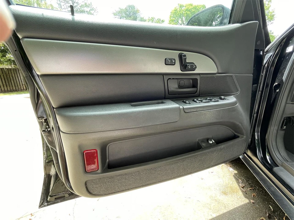 2004 Mercury Marauder - Image 11 of 31