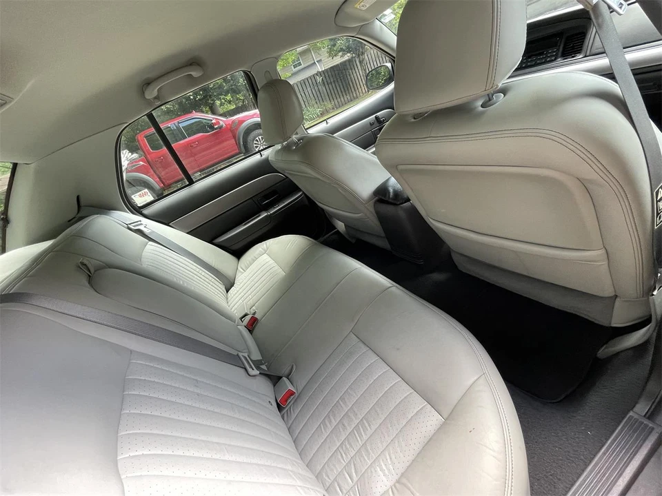 2004 Mercury Marauder - Image 21 of 31