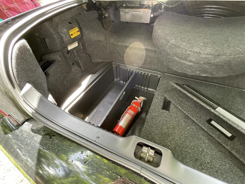 2004 Mercury Marauder - Image 25 of 31