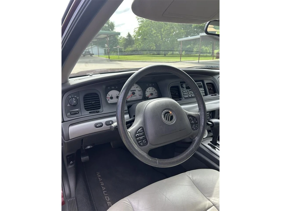 2004 Mercury Marauder - Image 8 of 23