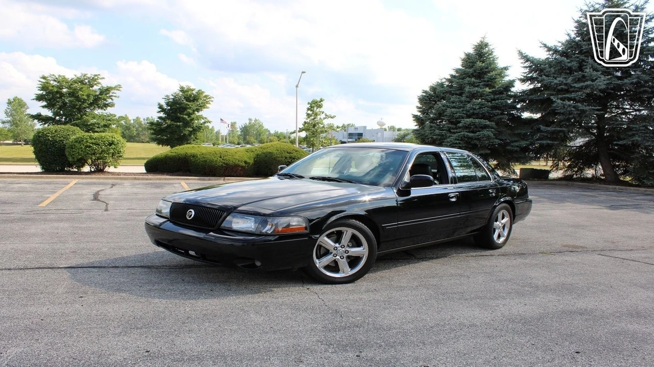 2004 Mercury Marauder - Image 4 of 12