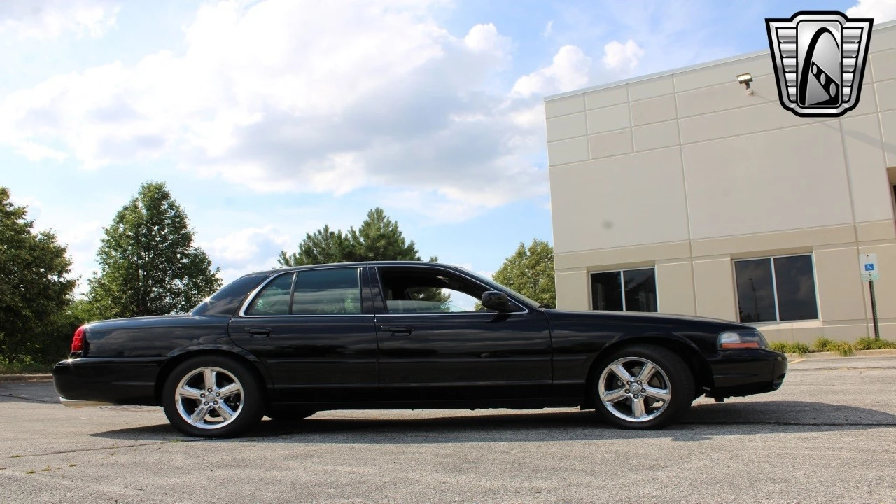 2004 Mercury Marauder - Image 5 of 12