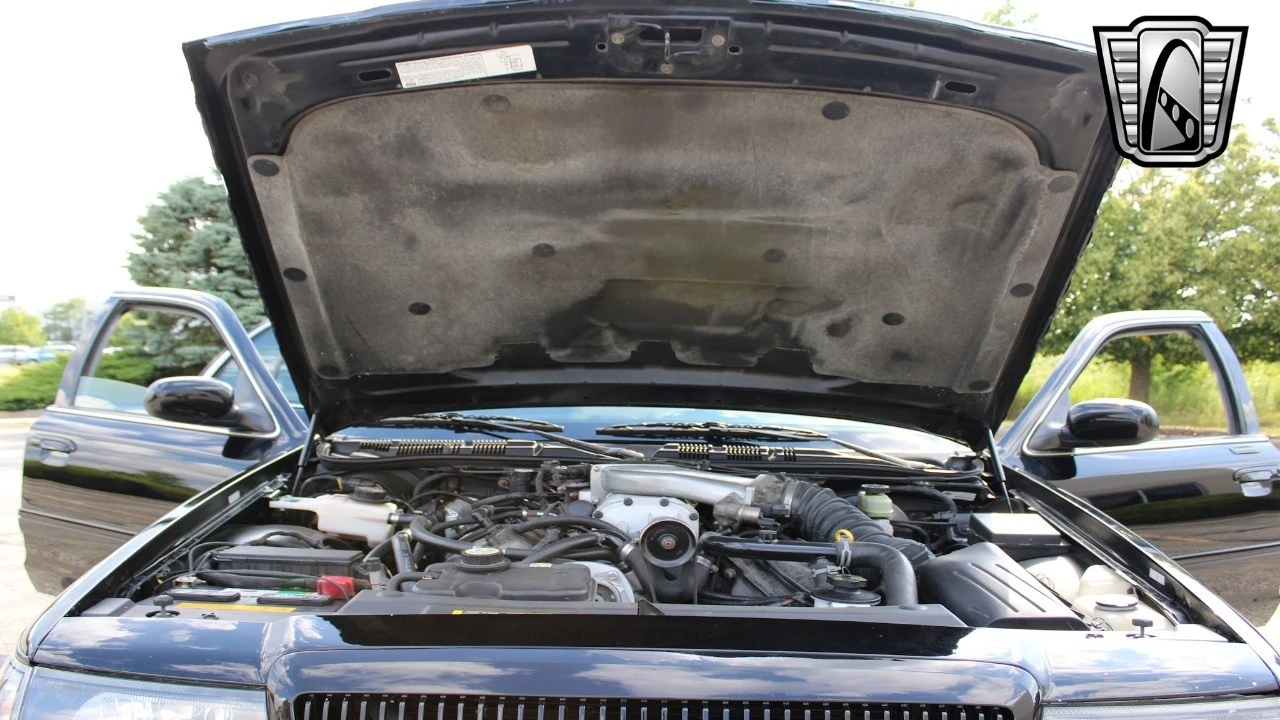 2004 Mercury Marauder - Image 11 of 12