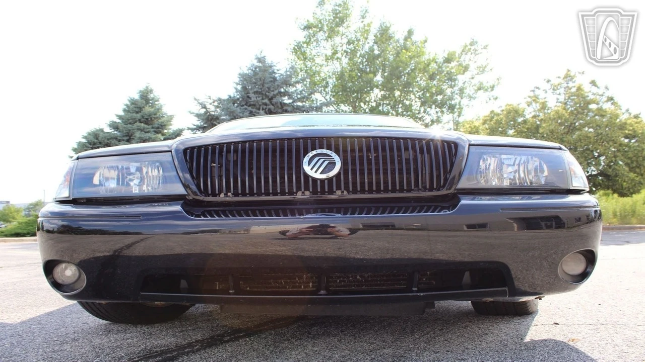 2004 Mercury Marauder - Image 21 of 21
