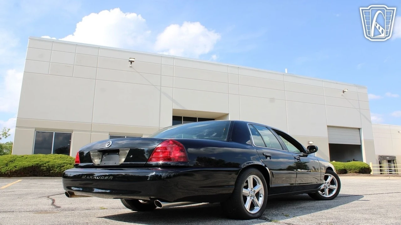 2004 Mercury Marauder - Image 12 of 21