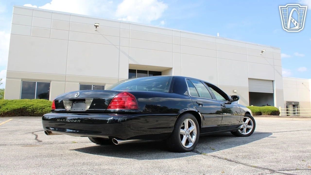 2004 Mercury Marauder - Image 13 of 21