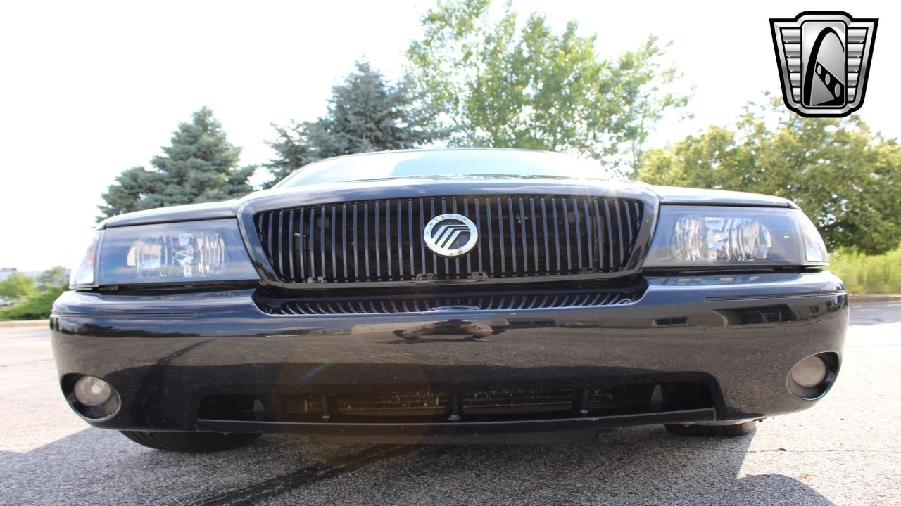 2004 Mercury Marauder - Image 9 of 12