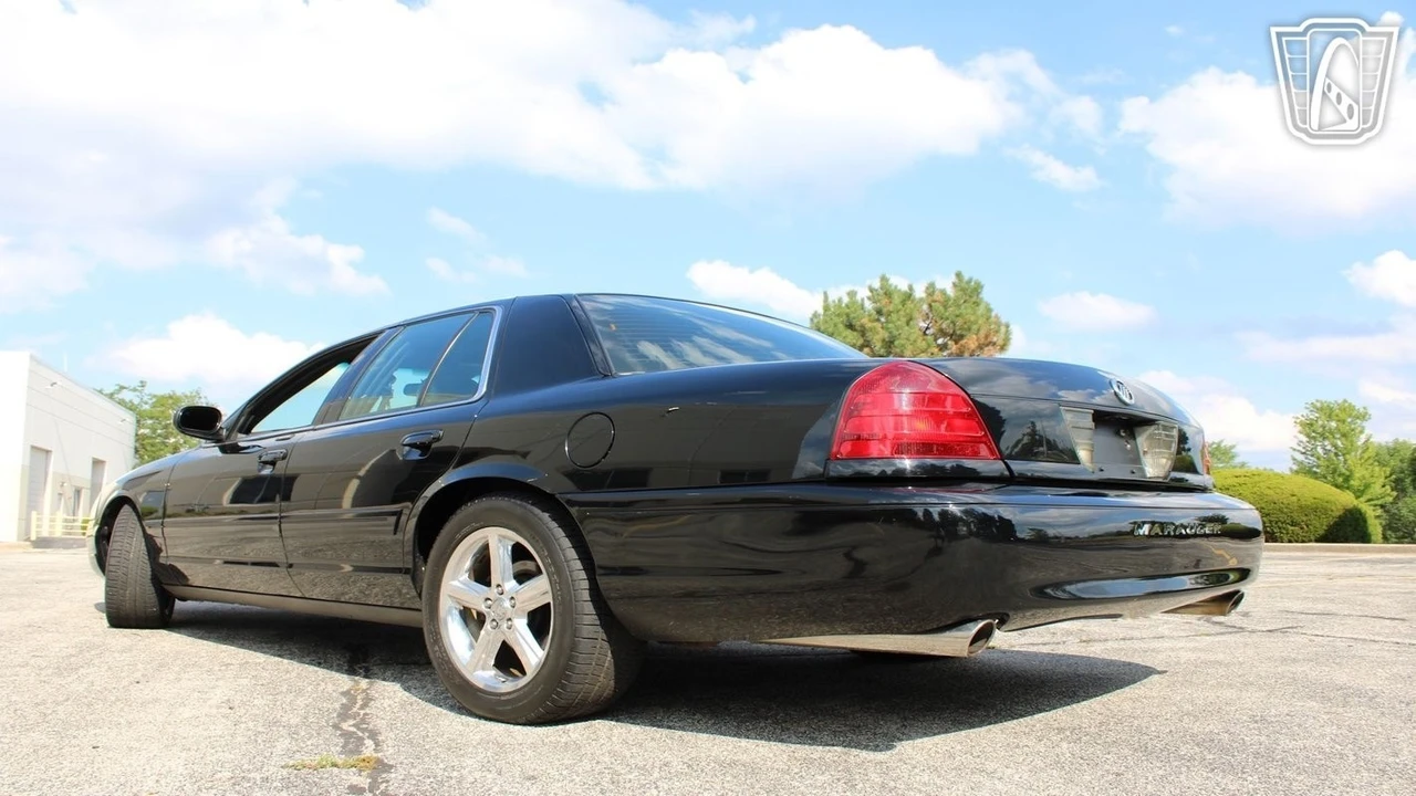 2004 Mercury Marauder - Image 19 of 21