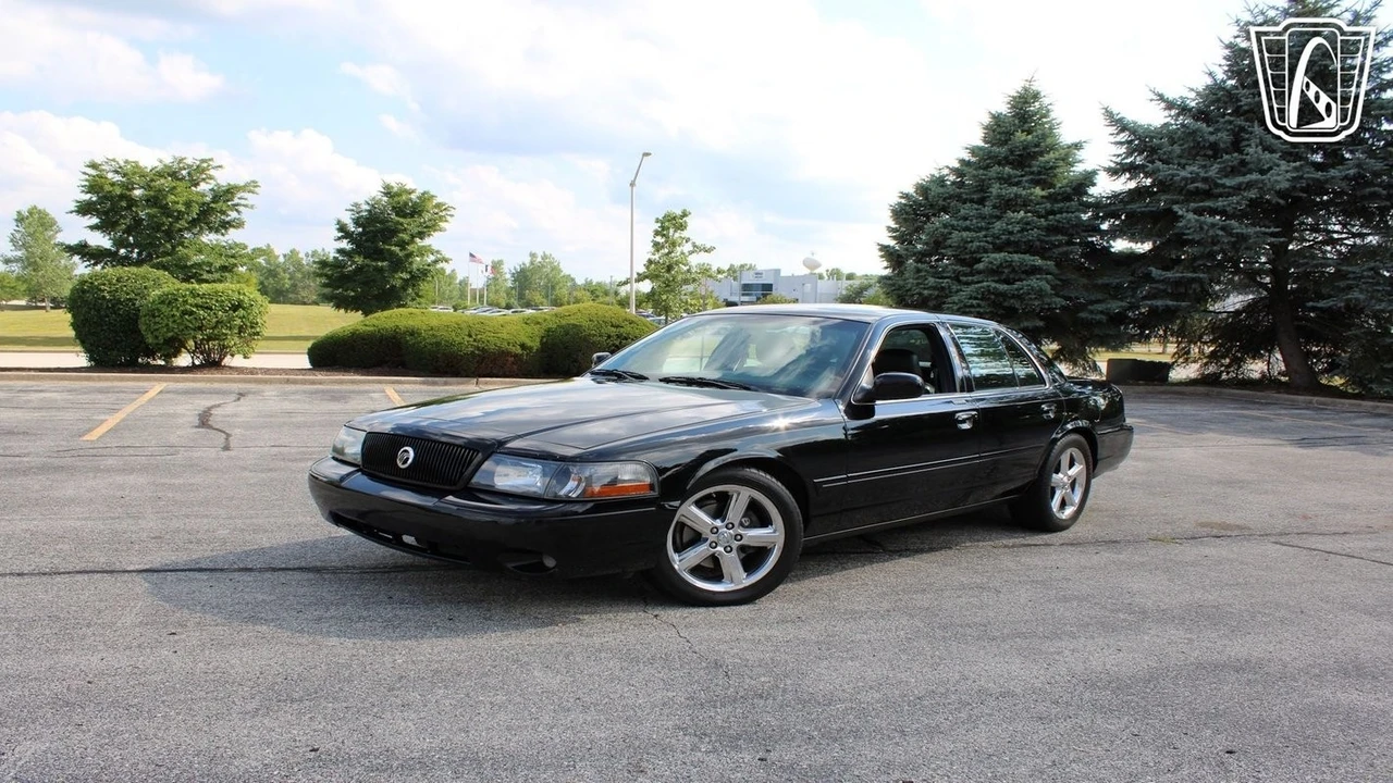 2004 Mercury Marauder - Image 4 of 21