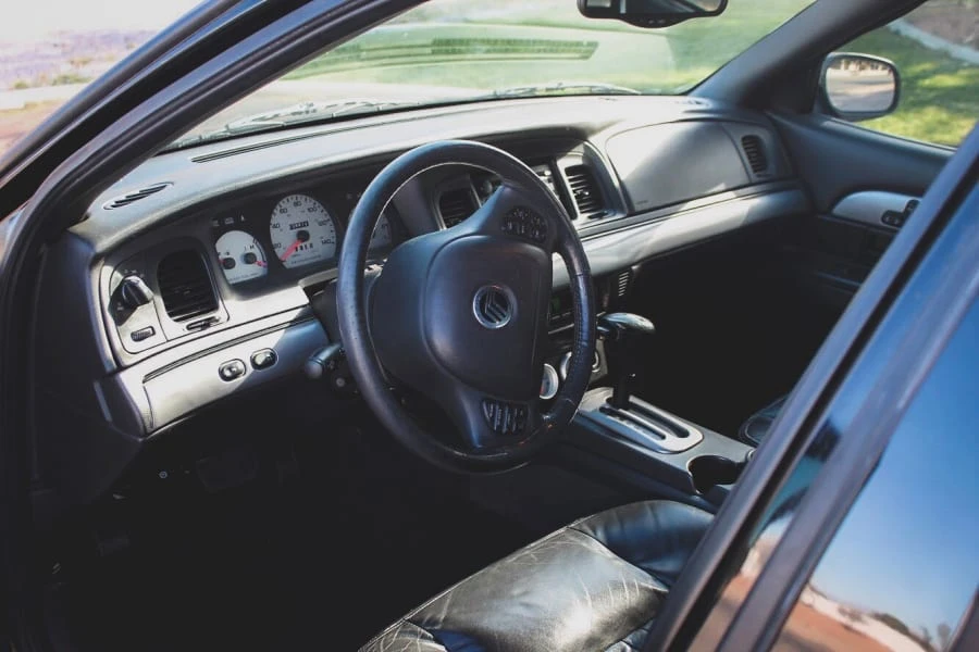 2004 Mercury Marauder - Image 5 of 11