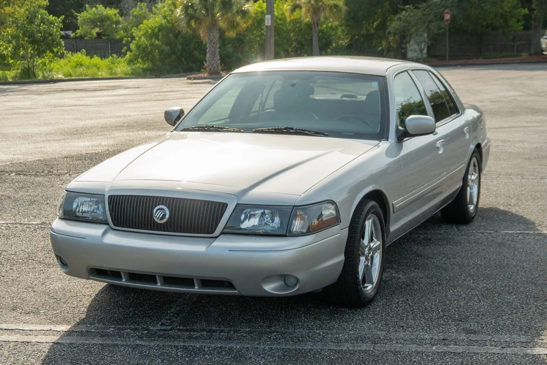 2004 Mercury Marauder - Image 2 of 31