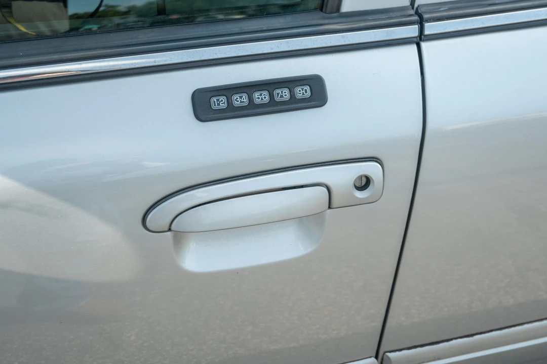 2004 Mercury Marauder - Image 22 of 31