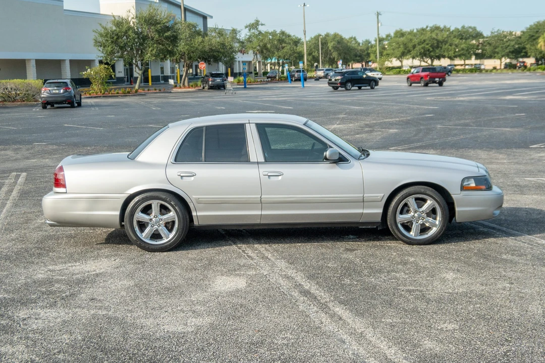 2004 Mercury Marauder - Image 4 of 31