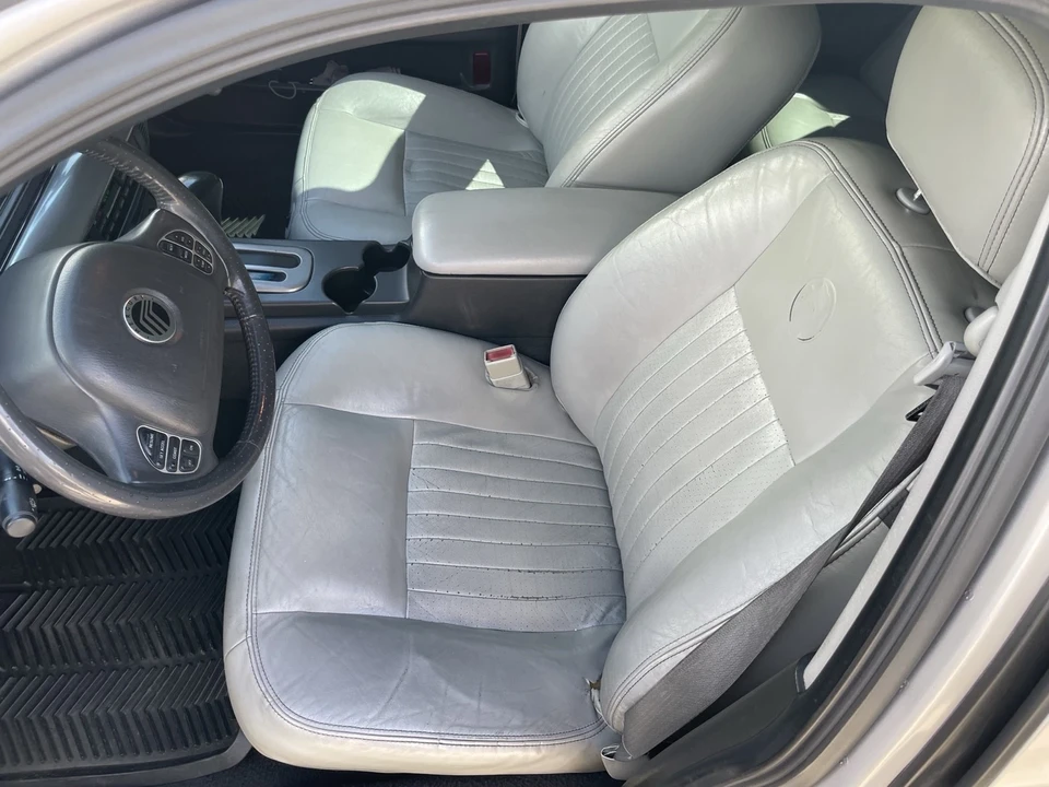 2004 Mercury Marauder - Image 18 of 20