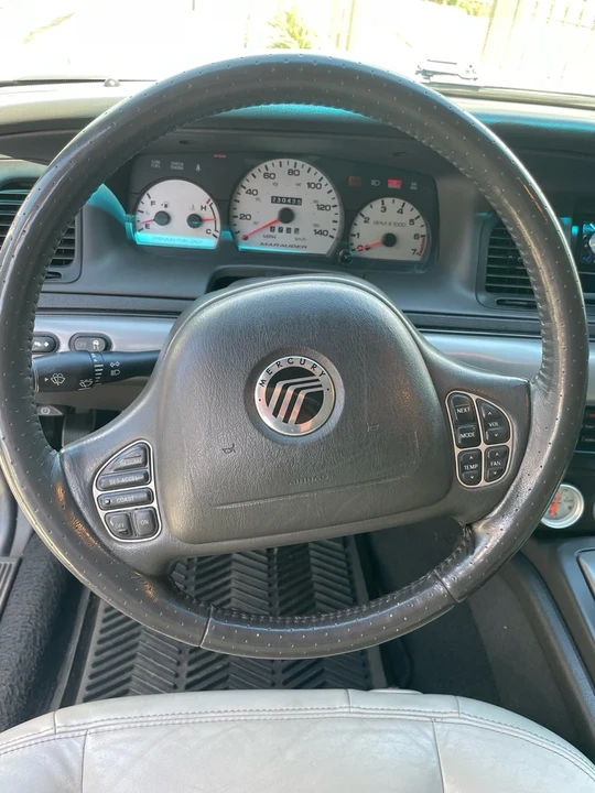 2004 Mercury Marauder - Image 19 of 20