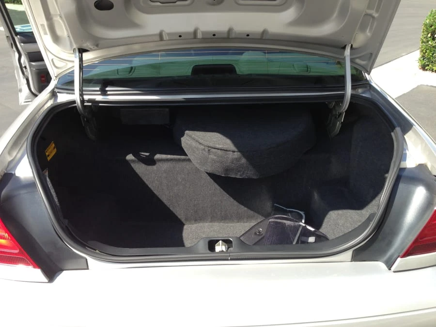 2004 Mercury Marauder - Image 5 of 7