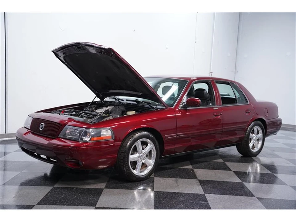 2004 Mercury Marauder - Image 25 of 31