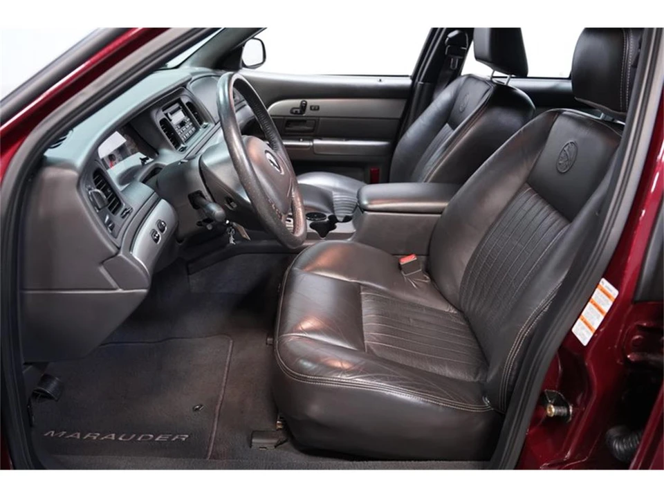 2004 Mercury Marauder - Image 29 of 31