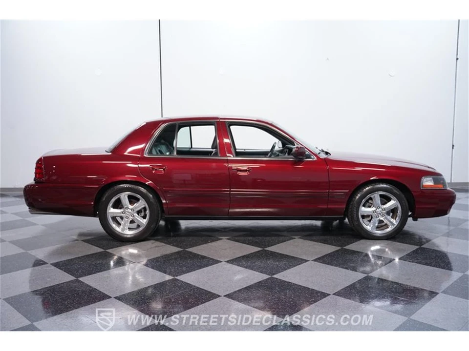 2004 Mercury Marauder - Image 12 of 31