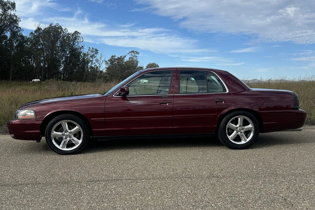 2004 Mercury Marauder - Image 3 of 7