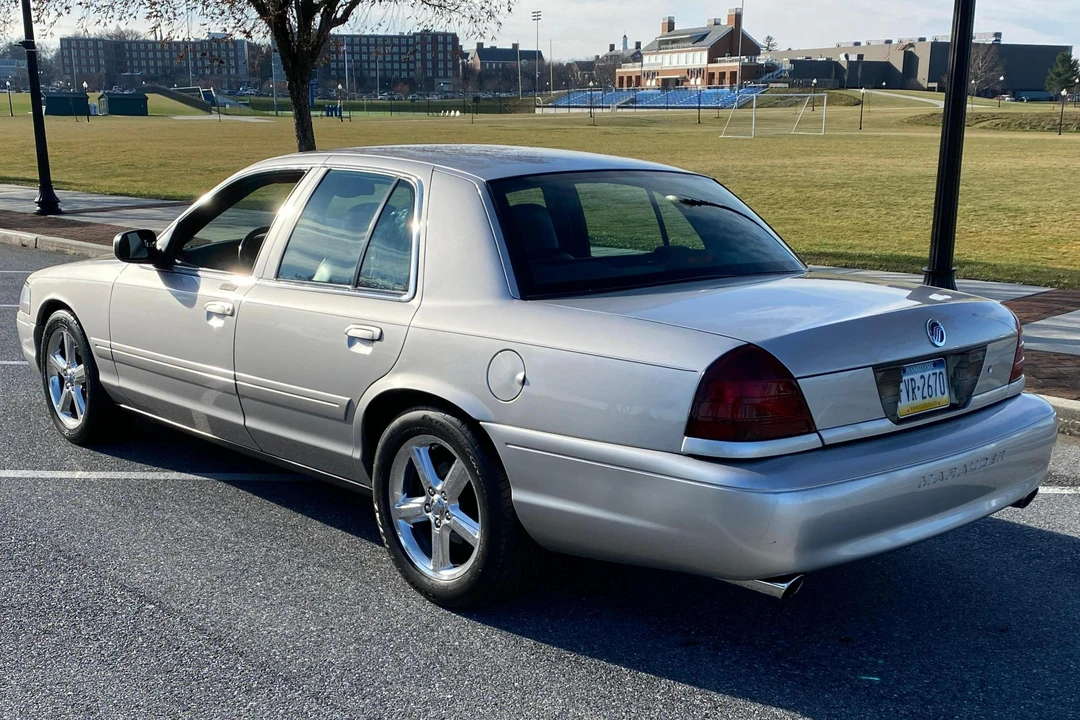 2004 Mercury Marauder - Image 4 of 5