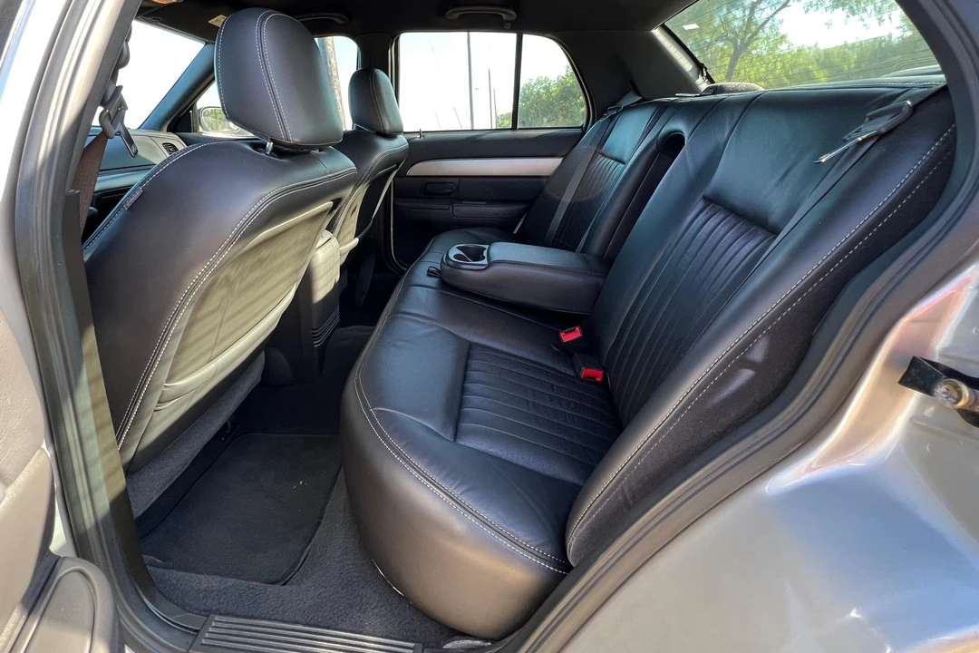 2004 Mercury Marauder - Image 27 of 30