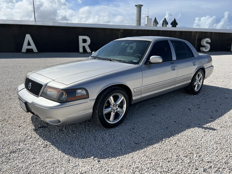 2004 Mercury Marauder - Image 9 of 30