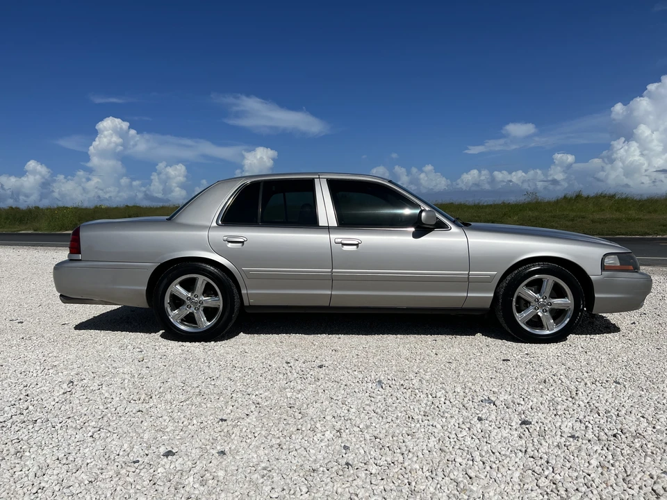 2004 Mercury Marauder - Image 18 of 30