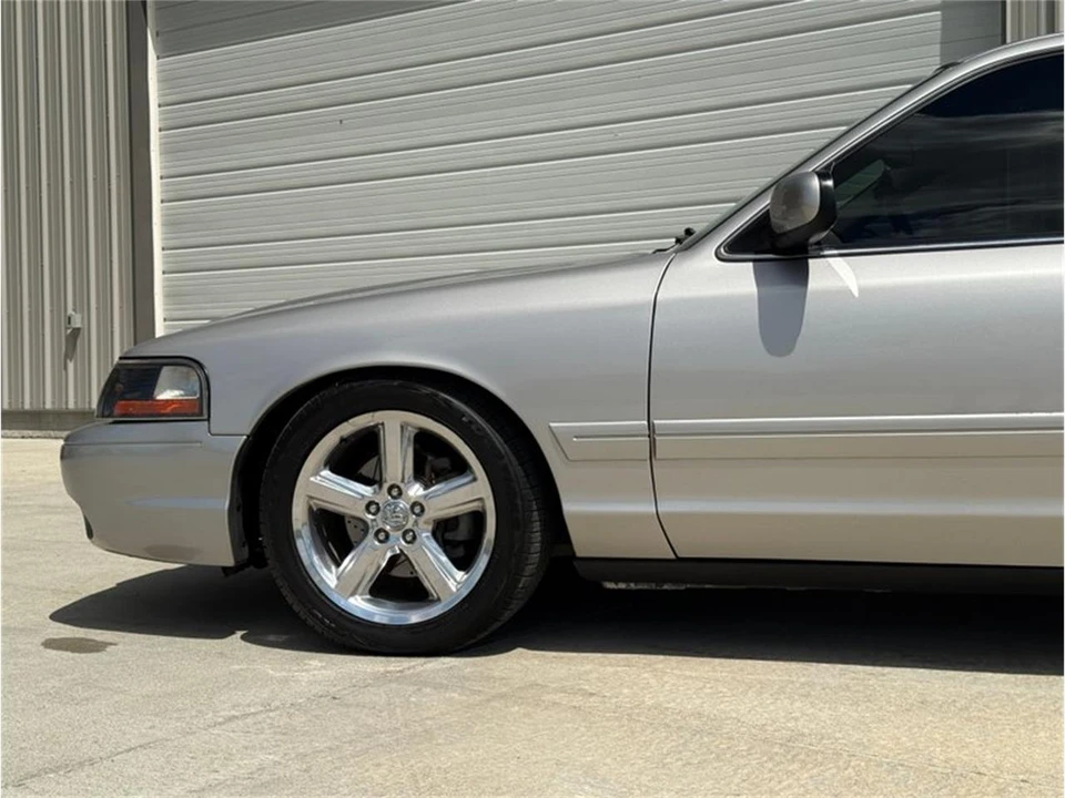 2004 Mercury Marauder - Image 18 of 31