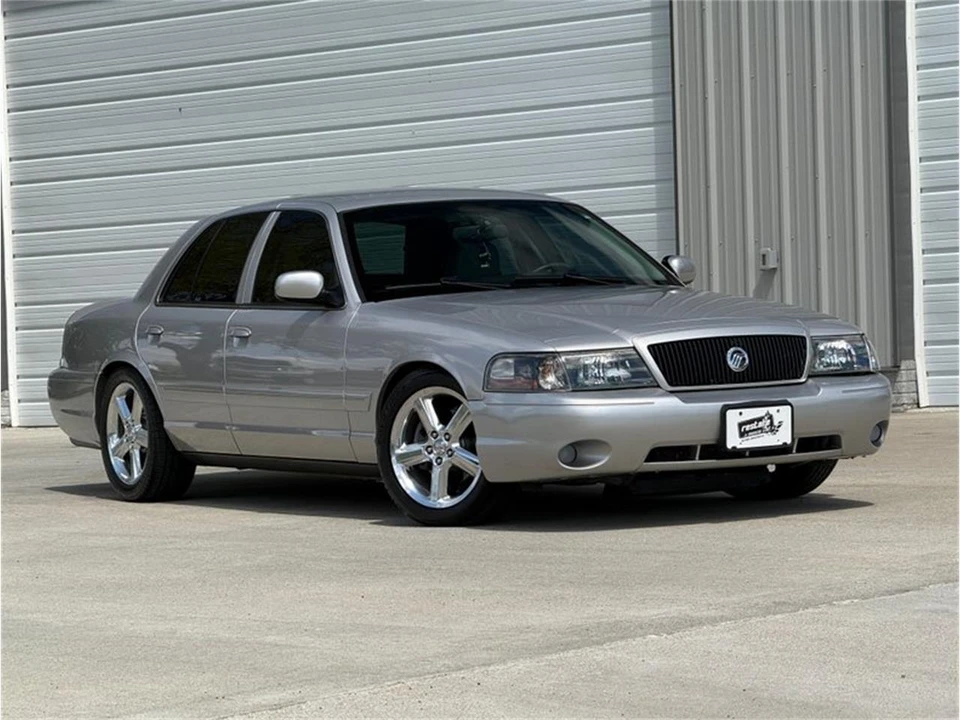2004 Mercury Marauder - Image 5 of 31