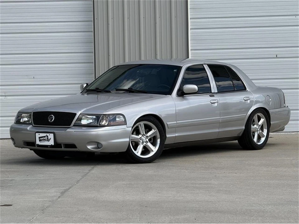 2004 Mercury Marauder - Image 9 of 31