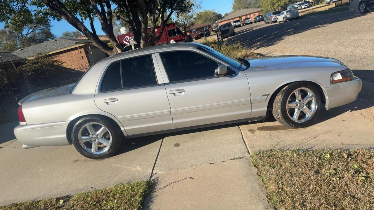 2004 Mercury Marauder - Image 16 of 31