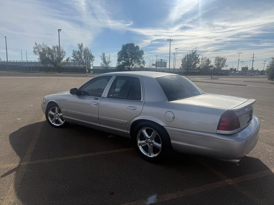 2004 Mercury Marauder - Image 9 of 31