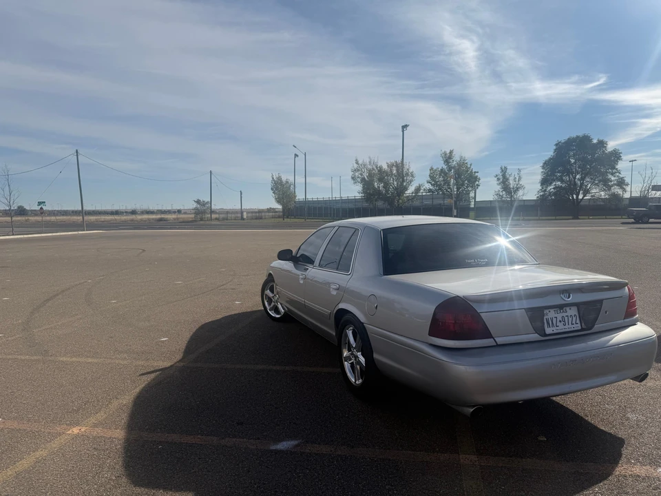 2004 Mercury Marauder - Image 11 of 31