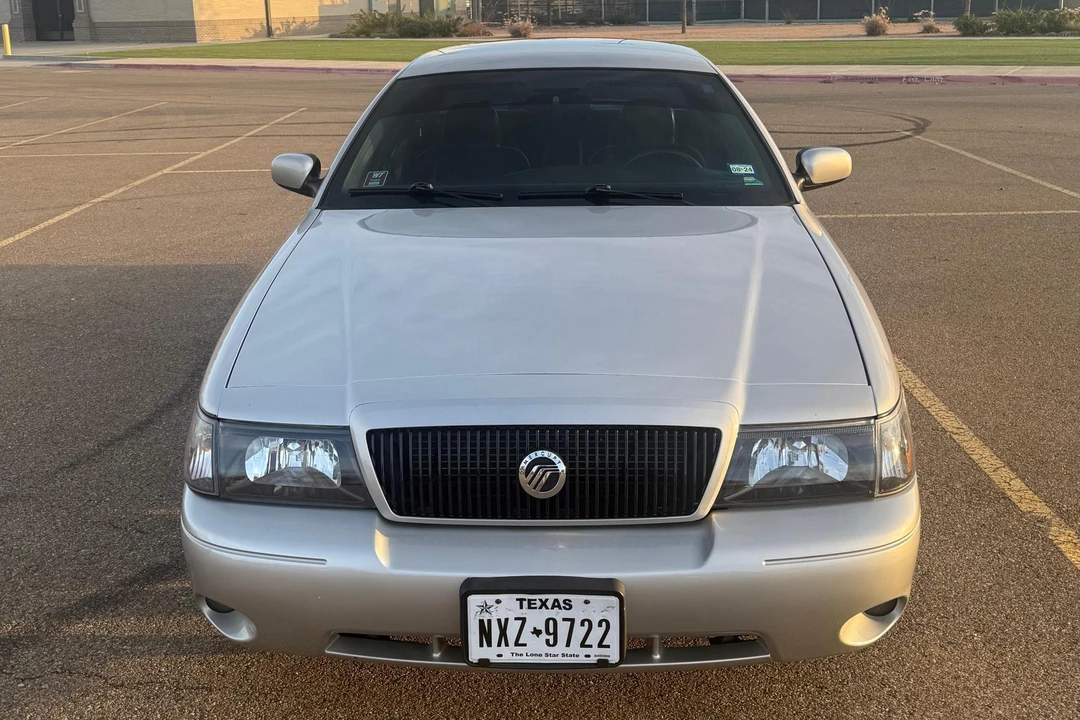 2004 Mercury Marauder - Image 2 of 31