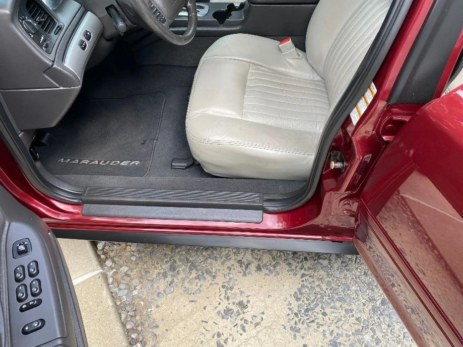 2004 Mercury Marauder - Image 12 of 21