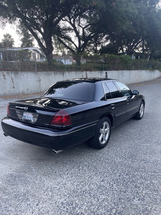 2004 Mercury Marauder - Image 3 of 24