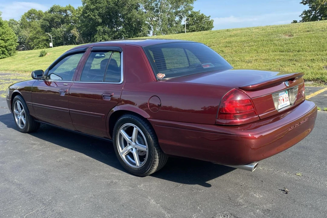2004 Mercury Marauder - Image 4 of 31