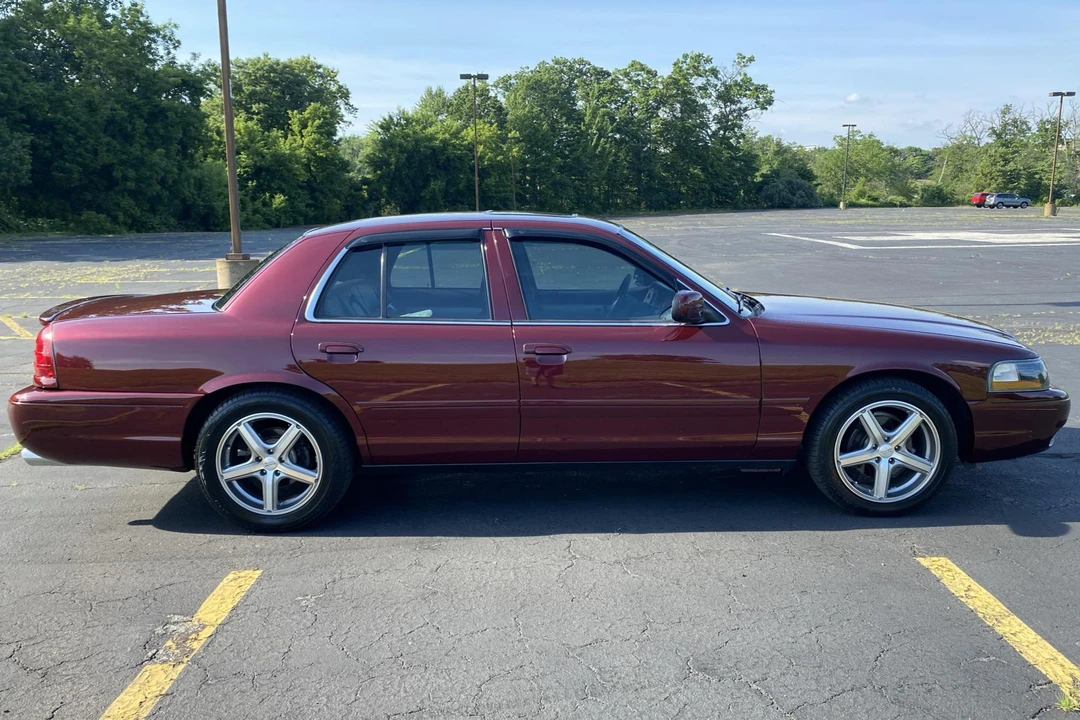 2004 Mercury Marauder - Image 3 of 31