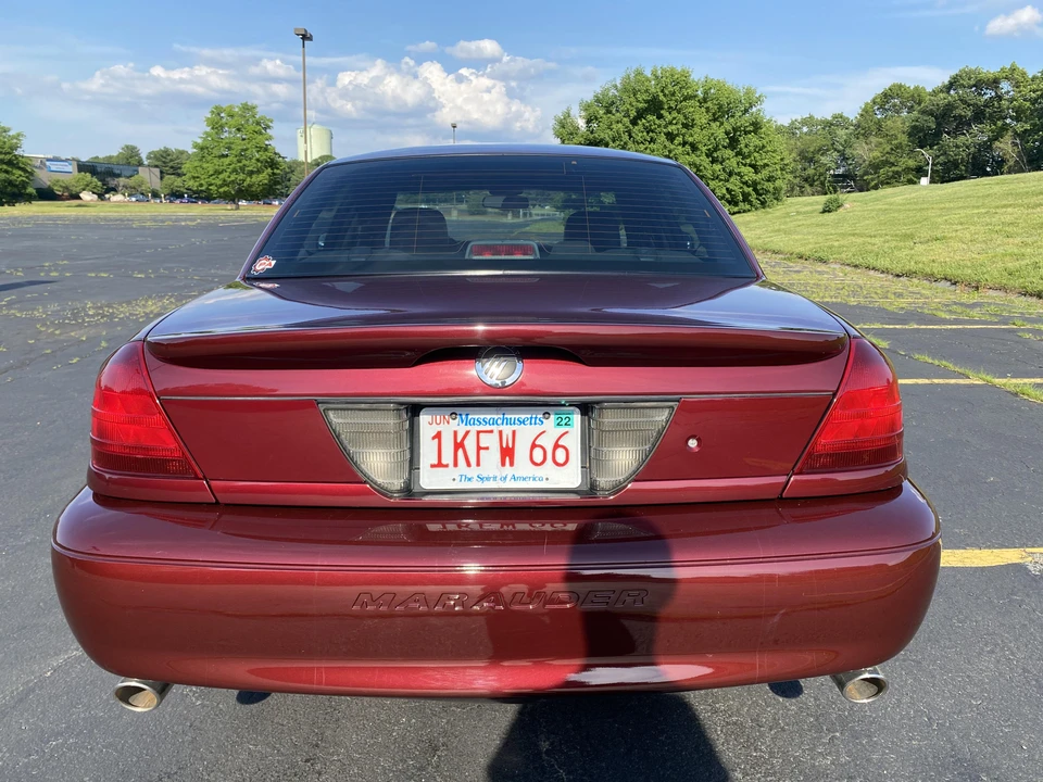 2004 Mercury Marauder - Image 10 of 31
