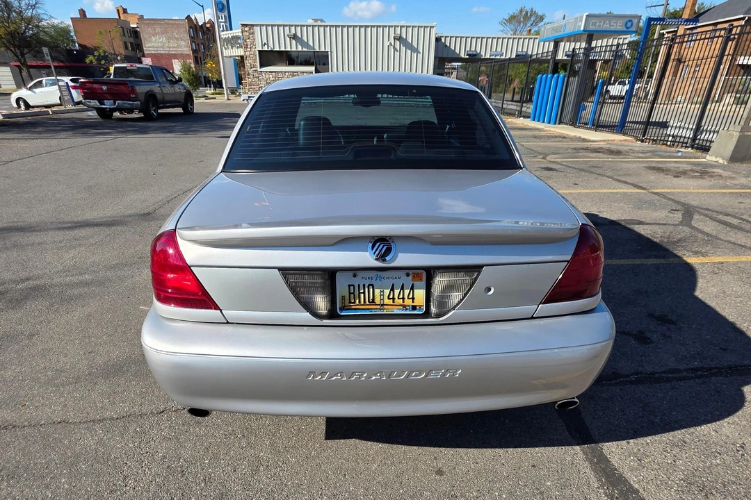 2004 Mercury Marauder - Image 10 of 31
