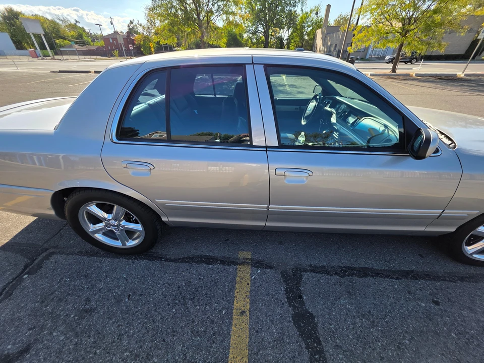 2004 Mercury Marauder - Image 23 of 31