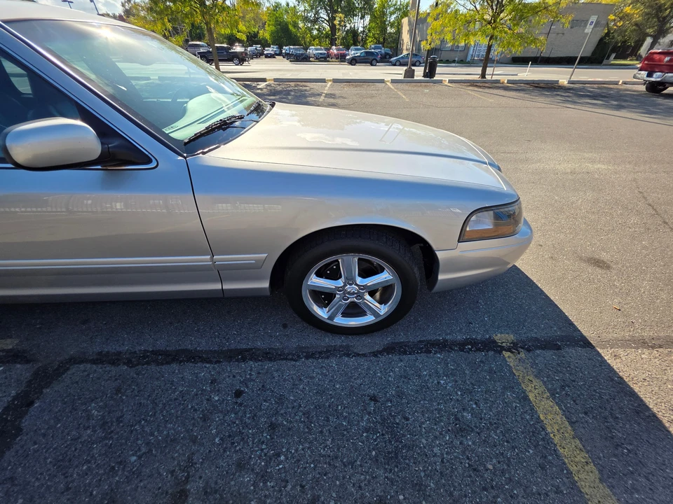2004 Mercury Marauder - Image 27 of 31