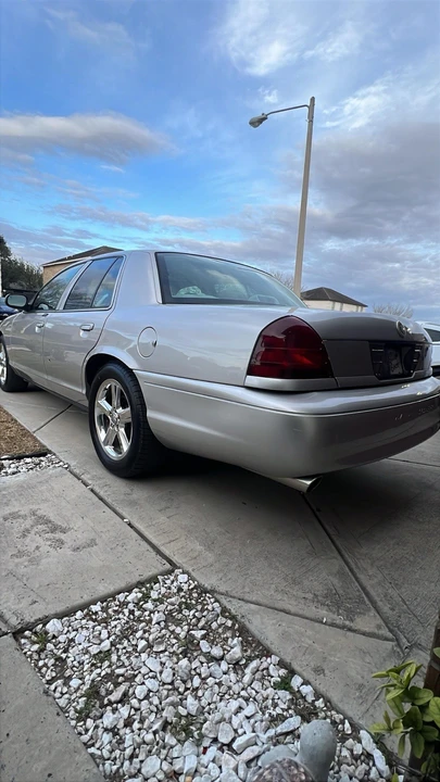 2004 Mercury Marauder - Image 3 of 6