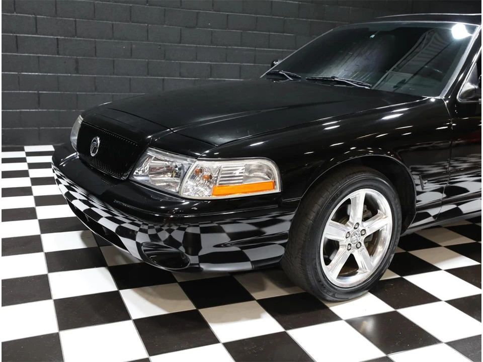 2004 Mercury Marauder - Image 7 of 31