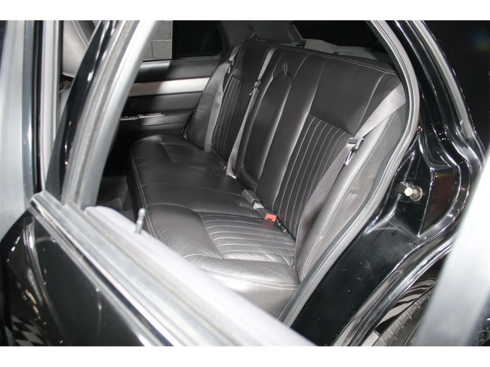 2004 Mercury Marauder - Image 4 of 31
