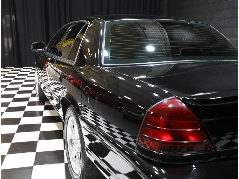 2004 Mercury Marauder - Image 22 of 31
