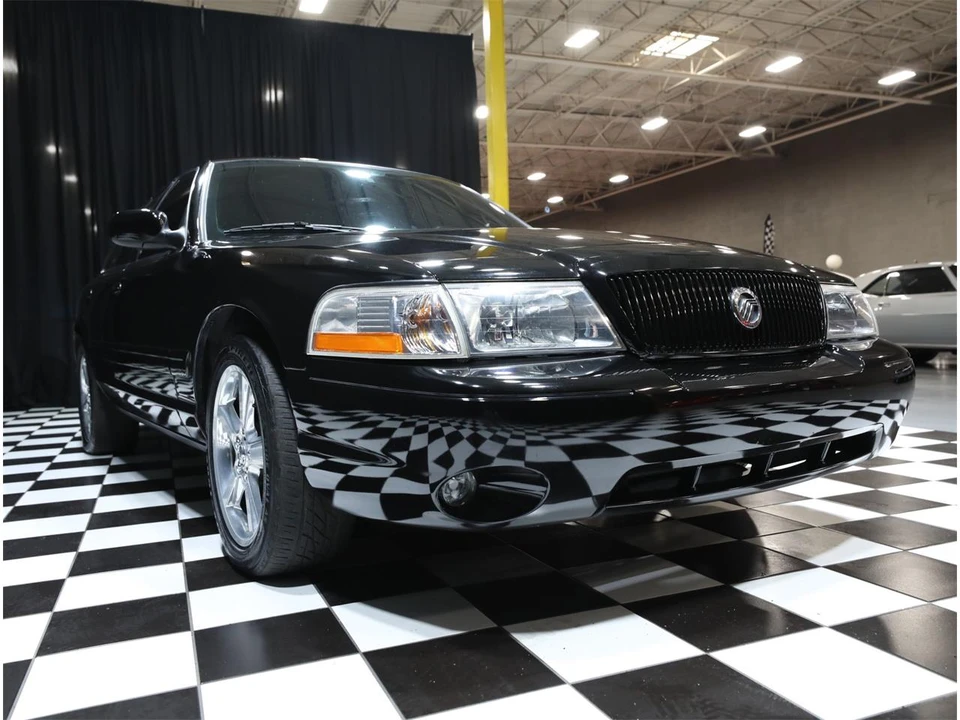 2004 Mercury Marauder - Image 13 of 31